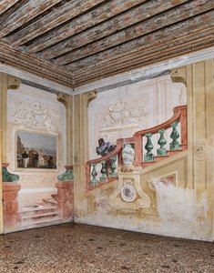 Vierasmajoitus, karnevaalikohtausten huone: "Moor palvelija väärällä portaalla" tekijältä Giovanni Battista Tiepolo
