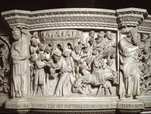 Yksityiskohta Giovanni Pisanon (1248-1314) toteuttamista tuolin reliefeistä: Jeesuksen esittely temppelissä ja pako Egyptiin (Marmorisaarnatuolien reliefeistä) 1302-1311 Pisan katedraali (Duomo di Pisa) , Italia tekijältä Giovanni Pisano