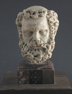 Parrakkaan miehen pää tekijältä Giovanni Pisano