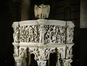 Yleiskatsaus tuolin yläosasta, jonka on toteuttanut Giovanni Pisano (1248-1314) (Yksityiskohta marmorisaarnatuolien reliefeistä) 1302-1311 Cathedrale de Pisa (Duomo di Pisa), Italia tekijältä Giovanni Pisano