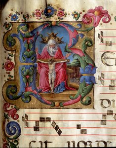 Lettrine B decoree edustaa Pyhää Kolminaisuutta (Armon valtaistuinta) Jumalaa, Jeesusta Kristusta ja Pyhän Hengen kyyhkystä (Pyhä Henki). Girolamo da Cremonan miniatyyri (toimii noin 1451-1483) kuorosta (Cod. 10/L. n. 81v) Sienan katedraalista. 15t