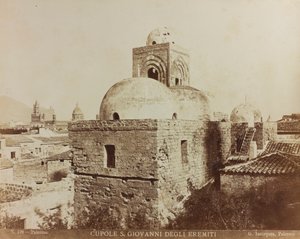 San Giovanni degli Eremitin kirkko Palermossa, yksityiskohta kupoleista tekijältä Giuseppe Incorpora