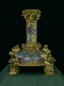 St. Bertinin ristin jalusta, Abbaye Saint-Bertinistä, n. 1180 (kullattu pronssi ja champleve emali) (katso myös 232624-25 ja 232839)