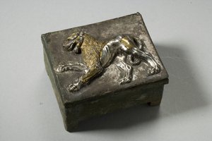 Laatikko, hellenistinen (kullattua hopeaa) (katso kansi numerosta 270390) tekijältä Greek