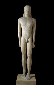 Kreikkalainen taide: Kouroksen patsas, arkaaisen ajan (650-500 eKr.) nuoren miehen veistos, 530-520 eKr., From Melos, Dim. 1,94 m - Athenes, Kansallinen arkeologinen museo - Kouros - Arkaainen kreikkalainen veistos (650-500 eKr.), Meloksesta, 530-520 eKr. 