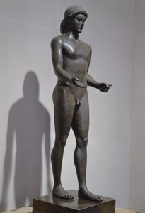 Piombinon Apollo (pronssi) (katso myös 94610, 98014 ja 177203) tekijältä Greek