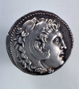 Aleksanteri Suuri Tetradrachm, jossa näkyy Herakleksen pää, jolla on leijonanahkainen päähine