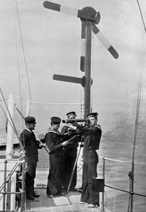 Signalointi semaforilla HMS Camperdownissa, 1895 tekijältä Gregory and Co