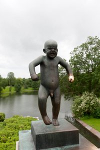 "Sinnatageen" vihainen poika, veistos Frogner Parkissa, Oslossa, Norjassa (pronssi)