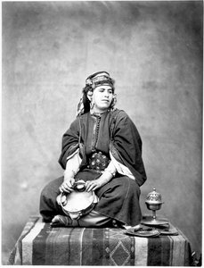 Harem Slave, Algeria, 1859 (albumiiniprintti märkäkollodionegatiivista)