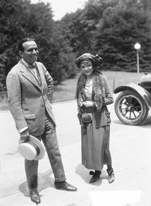 Douglas Fairbanks ja Mary Pickford, n. 1915 (m/v kuva)