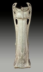 Art Nouveau: Jardiniere noin 1902-1903, valmistaja Hector Guimard (1867-1942), 1900-luku. Sevres, Kansallinen keramiikkamuseo. tekijältä Hector Guimard