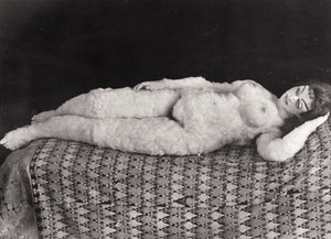 Oskar Kokoschkan Alma-nukke Venuksena, 1919 tekijältä Henriette Moos