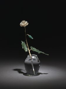 White Flower, Peter Carl Fabergén yritys tekijältä Henrik Wigstrom