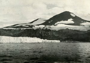 Cape Crozier: Suuren jäävallin loppu, c19101913, 1913 tekijältä Herbert Ponting