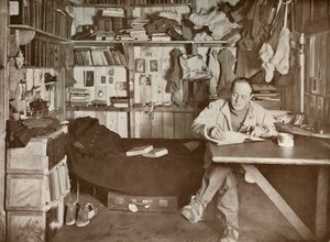 Kapteeni Scott hänen luolassaan, vuonna 1911, 1913 tekijältä Herbert Ponting