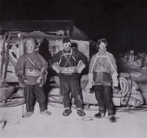 Tri Wilson, luutnantti Bowers ja Cherry-Garrard lähdössä Cape Crozieriin (m/v kuva) tekijältä Herbert Ponting