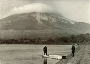 Fuji Three-Days-Moon Lakesta, 1910. tekijältä Herbert Ponting