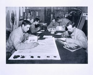 Kota Winter Quartersissa Scottin viimeiseltä tutkimusmatkalta tekijältä Herbert Ponting