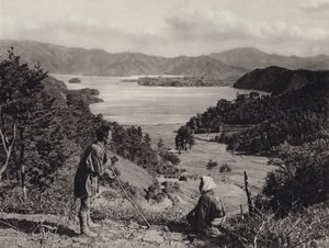 Japani 1920-luvulla: Kawaguchi-järvi (m/w kuva) tekijältä Herbert Ponting