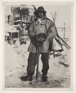 Upseeri Evans Terra Nova -retken aikana (1910-13) etelänavalle (bromidiprintti) tekijältä Herbert Ponting