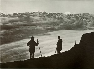 Auringonlasku Fujin huipulta, 1910. tekijältä Herbert Ponting