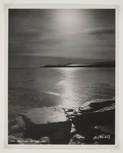 Meren jäätyminen (bromidiprintti) tekijältä Herbert Ponting