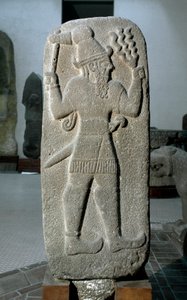Heettiläinen sivilisaatio: Tempeten jumalan basalttikivi. Empire neo hittite. 9. vuosisadalla eaa. Babylonista. Himmeä. 141 cm Istanbulin arkeologinen museo
