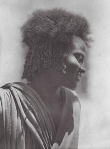 Afrikka: Hadendoan nuoriso, Itä-Sudan (s/w-kuva)