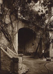 Meksiko: Cuernavaca, kuvankaunis kulma (s/w-kuva) tekijältä Hugo Brehme