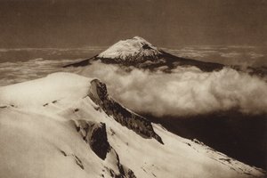 Meksiko: Popocatepetl Iztaccihuatlin huipulta nähtynä (s/w-kuva). tekijältä Hugo Brehme