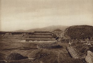Meksiko: San Juan Teotihuacan, näkymä linnoituksen terasseilta (s/w-kuva). tekijältä Hugo Brehme