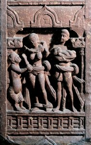 Intialainen taide: Sundernanda (Nanda) Auttaa Sundaria saamaan wc:n. Kochne-kausi (Kushan ja Kushan) tekijältä Indian School
