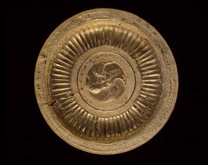 Dish Pectoral, Molukkikansat 1800-luvulta (mahdollisesti aikaisemmin) (kulta)