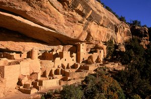 Mesa Verde on Yhdysvaltain kansallispuisto, joka sijaitsee Coloradon lounaiskulmassa. tekijältä Ira Block