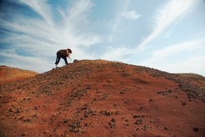 Kohtauksia Wu Cai Wanissa Gobin autiomaassa, Xinjiangissa, Länsi-Kiinassa, 2007 (kuva) tekijältä Ira Block