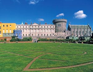 Dublinin linna, näkymä puutarhasta
