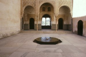 Mexuarin patio tekijältä Islamic School