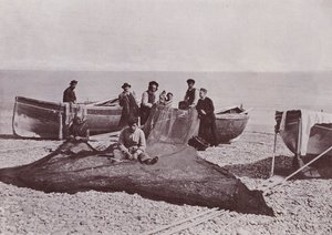 Italia: Bordighera, kalastajat työskentelevät (m/w kuva) tekijältä Italian Photographer