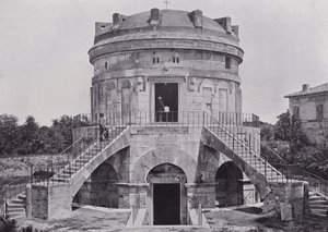 Italia: Theodorikin hauta, Ravenna (m/v kuva) tekijältä Italian Photographer