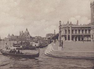 Laituri, Dalla Riva Degli Schiavoni (valkoinen kuva) tekijältä Italian Photographer