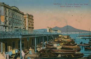 Napoli - näkymä Grand Hotel Santa Lucialle ja Vesuviukselle. Postikortti lähetetty 1913. tekijältä Italian Photographer