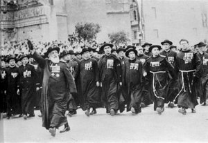 Paraati Roomassa vuonna 1931, jota edelsi kirkollinen ruumis. tekijältä Italian Photographer