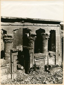 Mandulis-temppelin Pronaos, Kalabsha, Egypti, valokuva: Antonio Beato tekijältä Italian Photographer