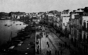 Taranto, Vanha kaupunki, Panoraama (valkoinen kuva) tekijältä Italian Photographer