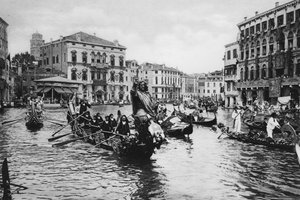 Venetsia, Canal Grande juhlimassa (b/w kuva) tekijältä Italian Photographer
