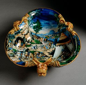 Keraaminen kuppi trefle-decoree-muodossa Hannibalin esityksestä Alppien ylityksessä, valmistettu Urbinossa Fontanan työpajassa, Italiassa. 1550 Firenzen ympärillä, Museo Nazionale del Bargello tekijältä Italian School