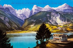 Hotelli Molveno ja Brenta Group ja Val delle Seghe, postikortti, Trentino-Alto Adige, Italia, 20. vuosisata tekijältä Italian School