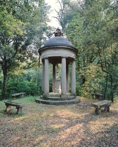 Temppeli ja Venuksen patsas, Villa di Celle