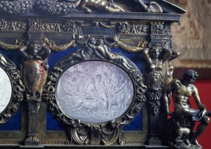 Farnese-arkku, yksityiskohta soikeasta upotekoristeesta, joka kuvaa Bacchuksen voittoa, Sebastiano Sbarri (fl.1548-61) ja Giovanni Bernardo da Castel Bolognese tekijältä Italian School